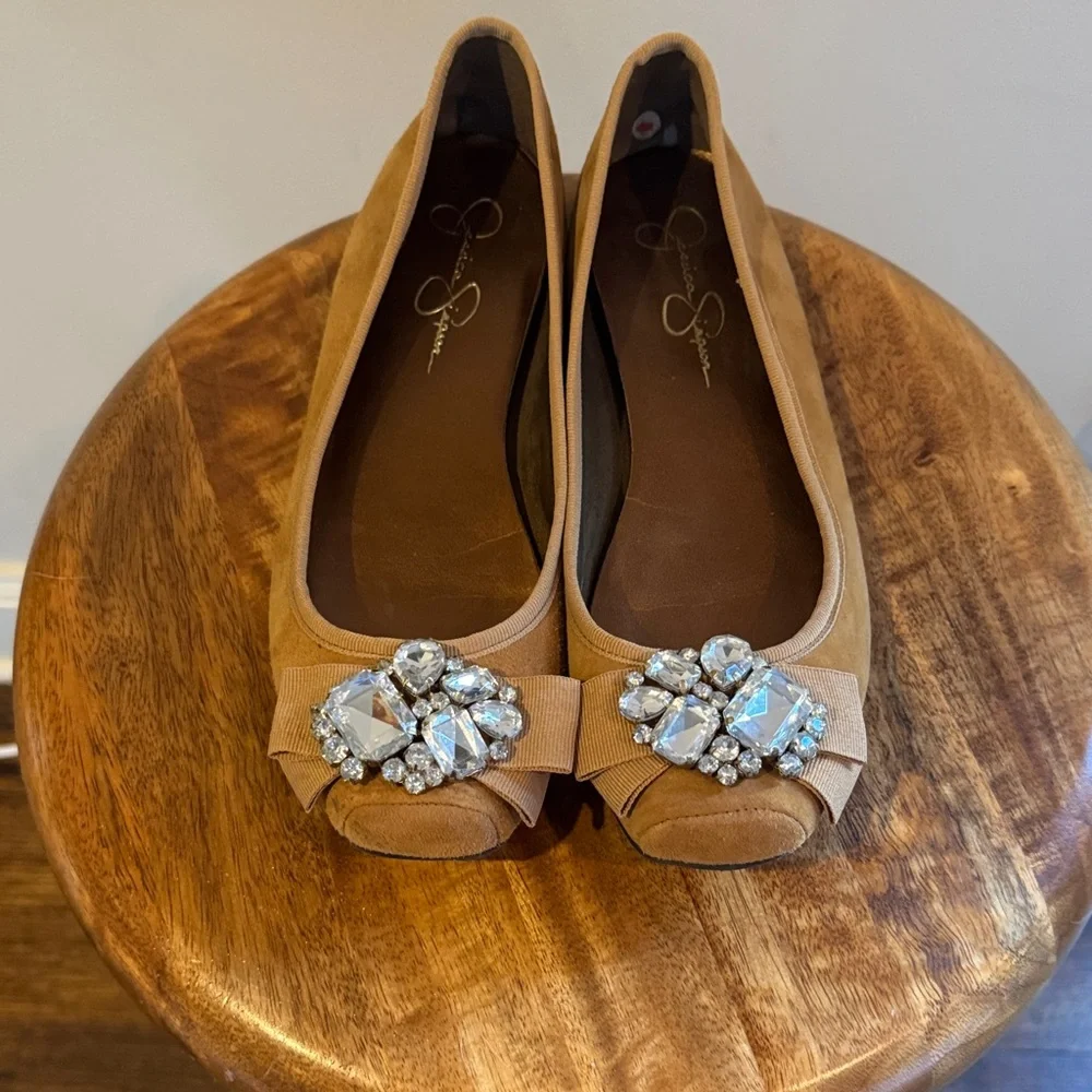 Jessica Simpson Gold Velvet Flats with Crystal embellishments Sz 8.5 medium NWOB - Picture 2 of 11
